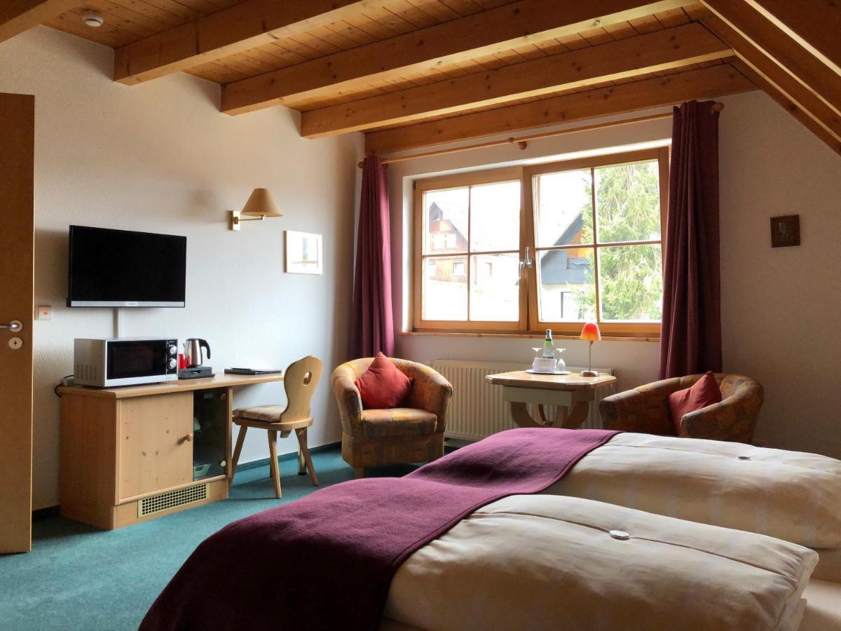 Berghotel Schiller Schonach im Schwarzwald Zewnętrze zdjęcie